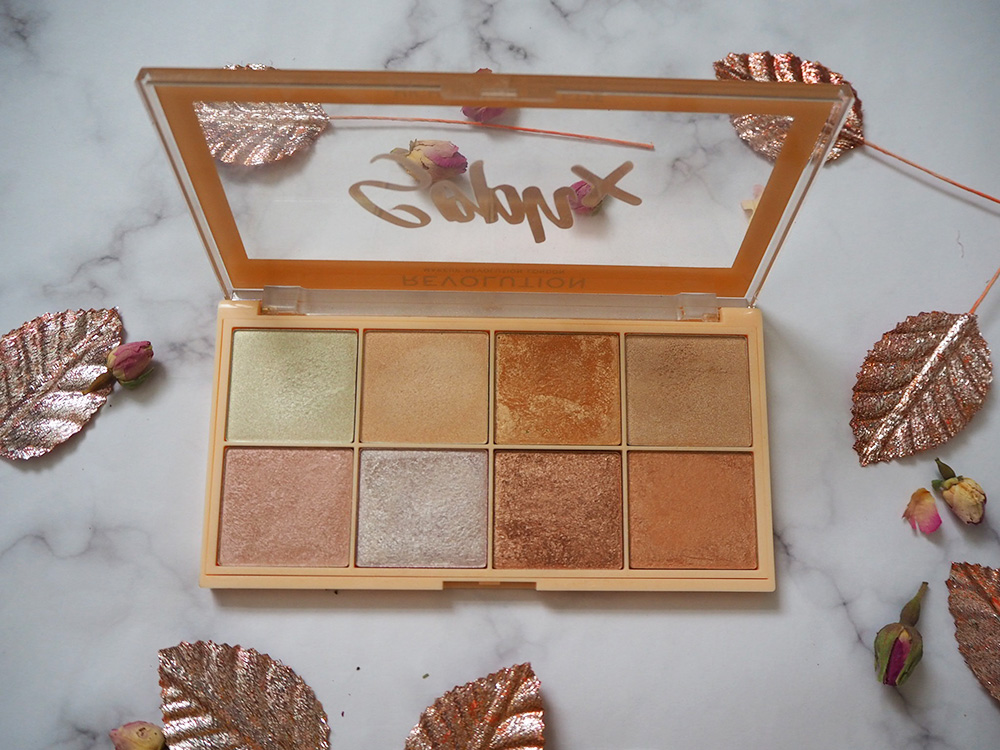 Makeup Revolution x Soph highlighter palette image