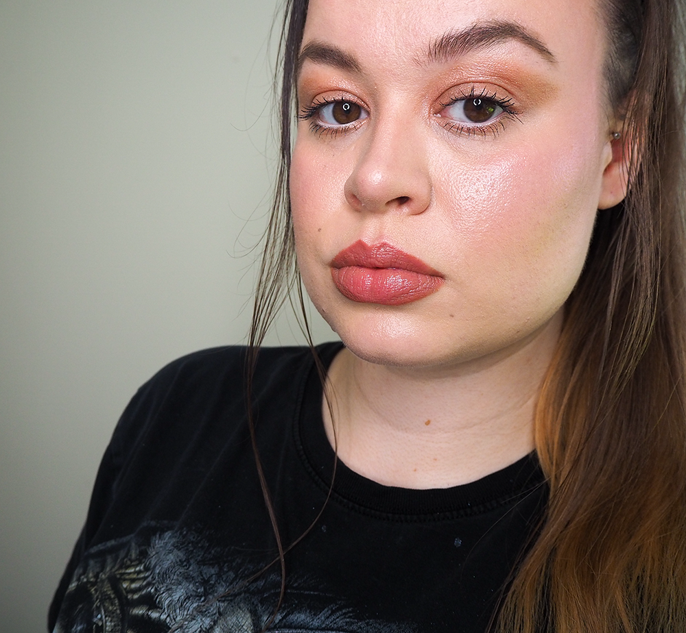 noamkenolife makeup look image