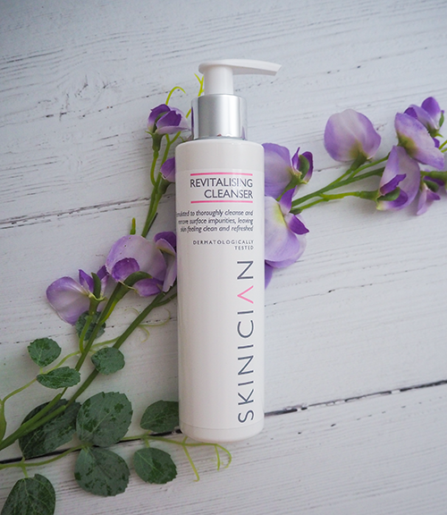 Skinician Revitalising Cleanser image