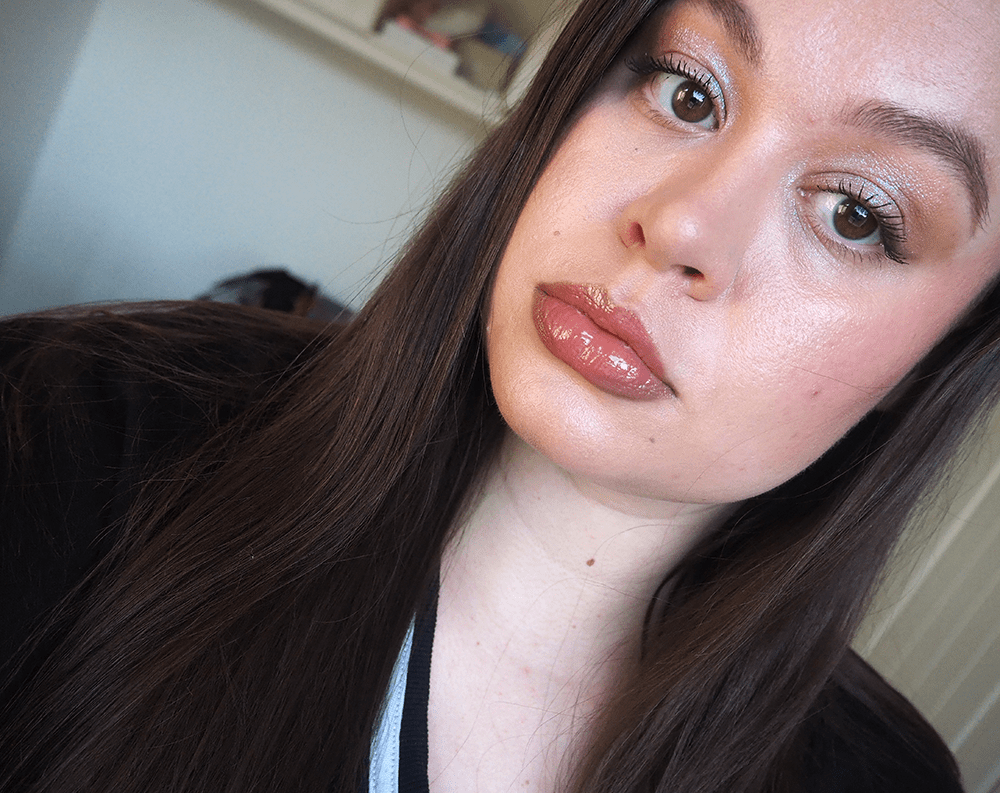 R.E.M. Beauty Midnight Shadows Lustrous Liquid Eyeshadow Fembot image