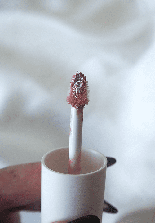 R.E.M. Beauty Midnight Shadows Lustrous Liquid Eyeshadow Fembot image