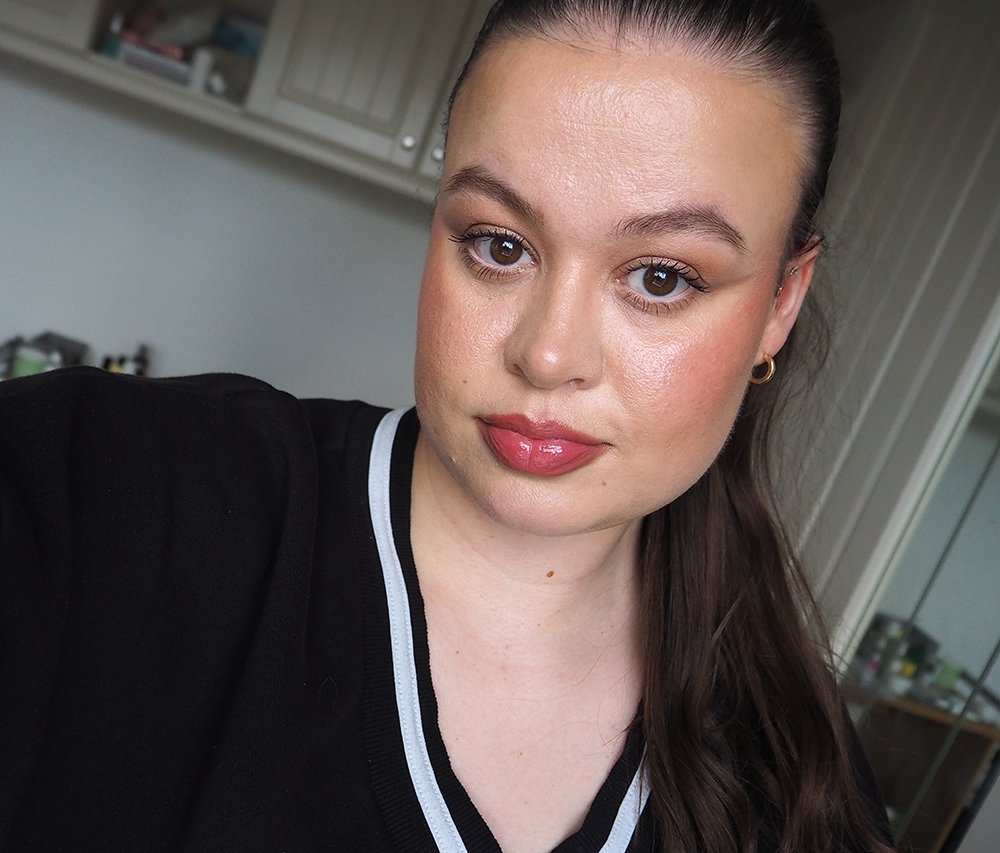 Dior Forever Glow Maximizer Rosy makeup look image 