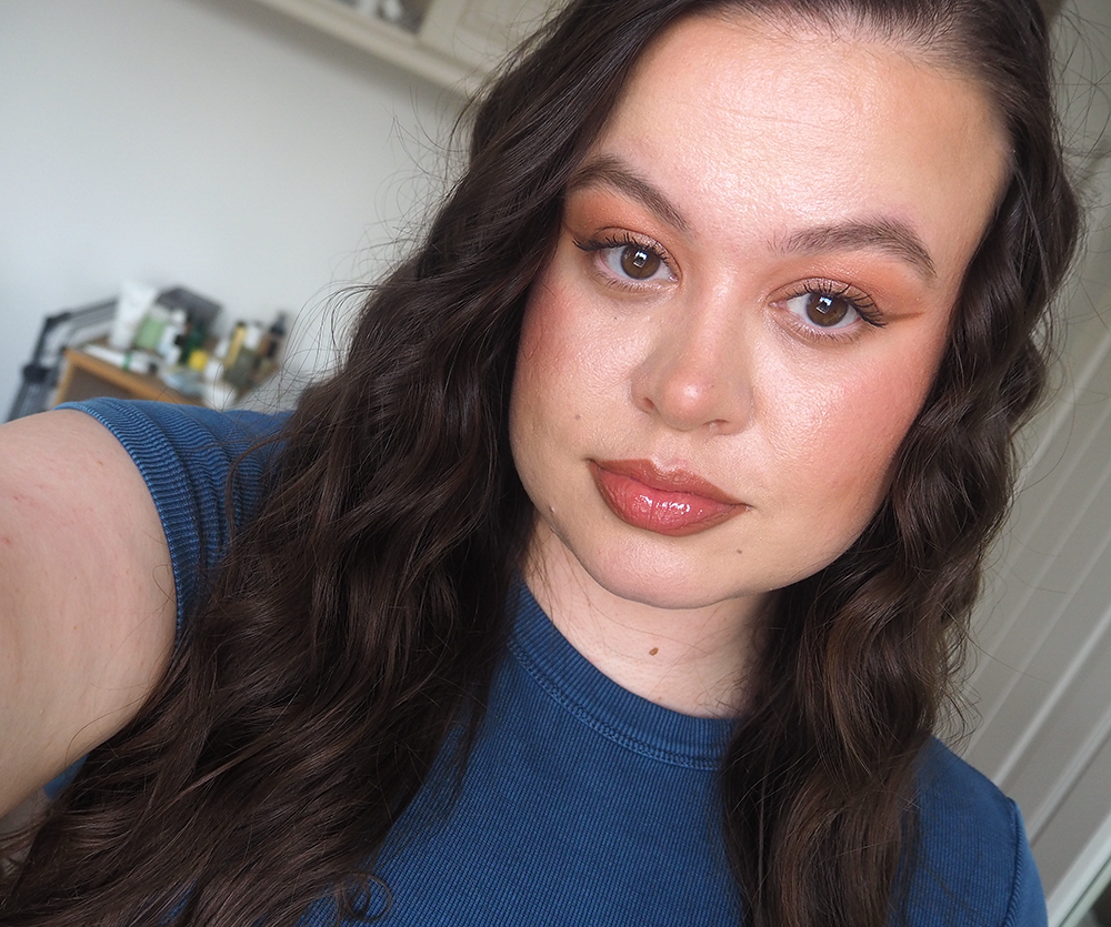 Half Magic Glitterpuck makeup look image