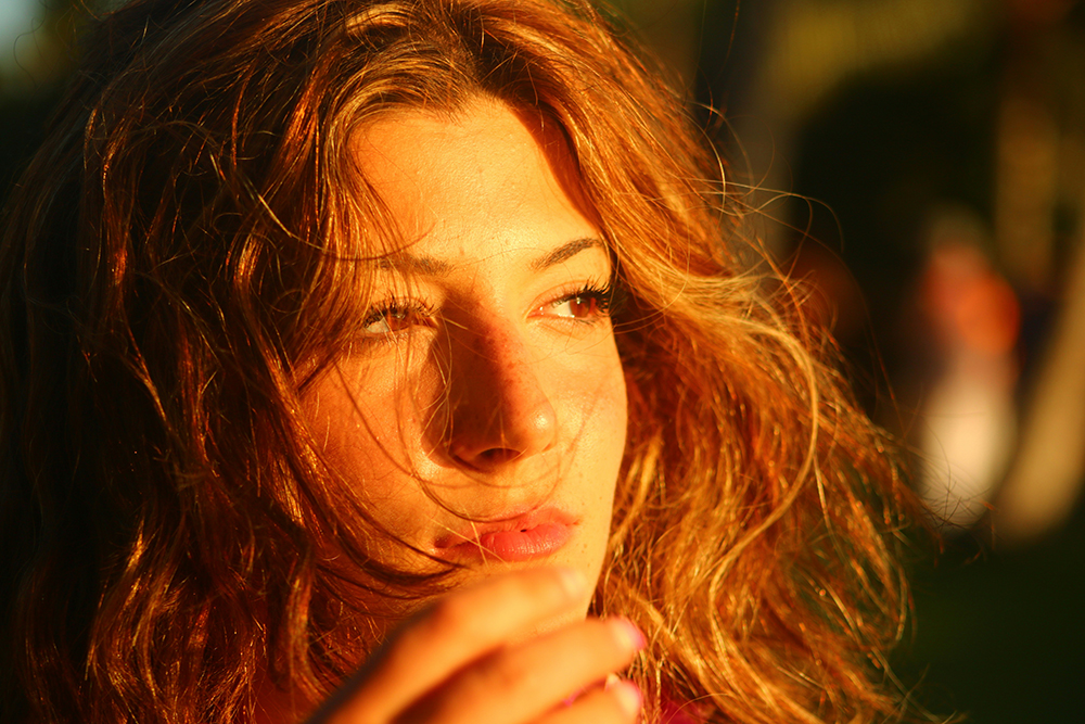 How to protect hair from sun image