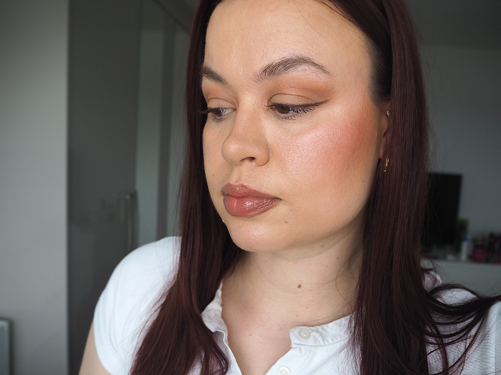 Rhode Pocket Blush makeup look image